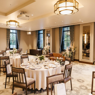 後方の窓から大阪城が見えました。