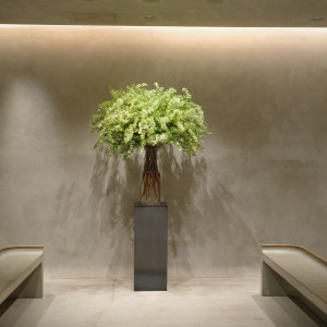 季節にあったお花を用意してくれます|717663さんのIWAI OMOTESANDO(イワイ オモテサンドウ)の写真(2434316)