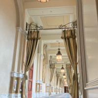 挙式エリアへの廊下