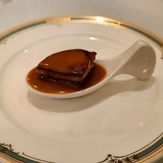 フォアグラです。とっても肉厚でした。