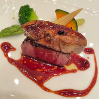 国産牛フィレ肉とフォアグラのロッシーニスタイル