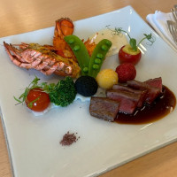 新郎新婦は式後に控室で食べさせてもらえました