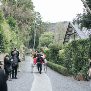 人力車でゲストお出迎えの様子|718763さんの桜鶴苑の写真(2460943)