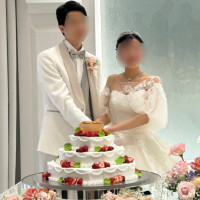 ケーキ入刀時の写真です。