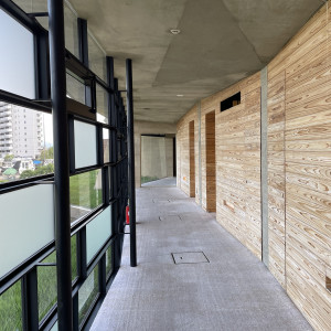 ホテルの廊下(新郎新婦は式の前日か当日に宿泊し、更衣は部屋)|719441さんのセトレマリーナびわ湖の写真(2511331)