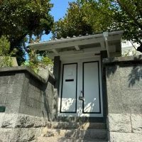 入り口が少しわかりにくいですが、隠れ家感があります