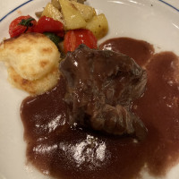 メインの肉料理