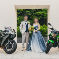 会場入口。バイクを置く場所はいくつか提案してくれました。