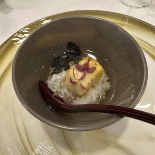 結婚式場では珍しいお茶漬けを楽しめます。