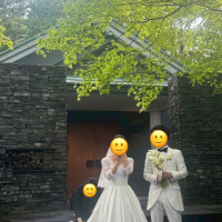 素敵な中庭で挙式の後乾杯しました