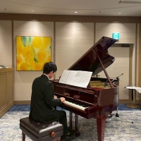 ピアノの生演奏