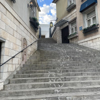 外からチャペルにかけての階段