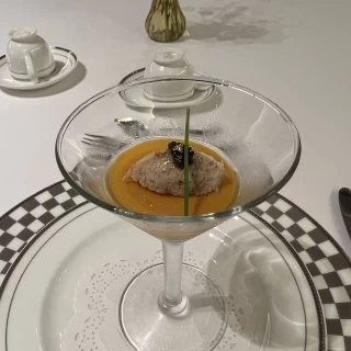実際のコースの前菜のムース。