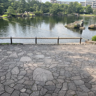 自然に囲まれた日本庭園での挙式