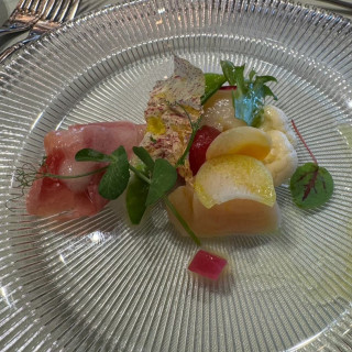前菜です。とても食べやすかったです