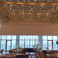 会場ヴォアリエ（客船）スクリーン降下中