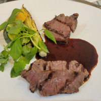 メイン肉料理