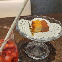 ウェルカムドリンクとお茶菓子
