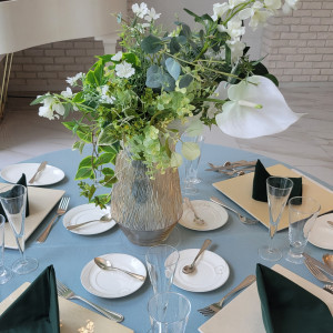 4階会場テーブルコーディネート|722267さんのセント・ラファエロチャペル御堂筋の写真(2502123)