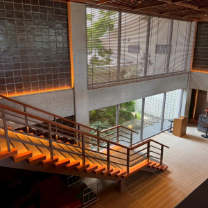 控室エリアへ続く階段|722267さんのＴＨＥ ＳＯＲＡＫＵＥＮ （相楽園）の写真(2458665)