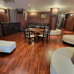 3階待合室|722267さんのセント・ラファエロチャペル御堂筋の写真(2502131)