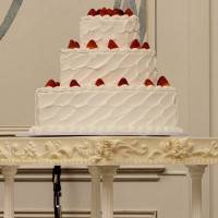 ウェディングケーキ。上段生ケーキは有料です