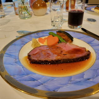 肉料理のローストビーフ
脂がありジューシーでした