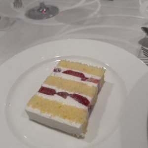 ウェディングケーキ美味しいです|722621さんのヒルトン東京お台場の写真(2569619)