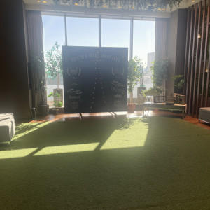 芝生仕様の自然感|722940さんのラグナスイート 新横浜 ホテル＆ウェディングの写真(2637204)