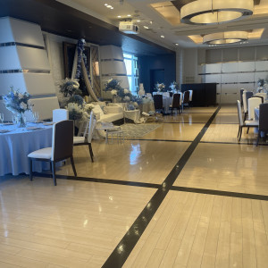 横長で動くスペースも確保されてる広さ|722940さんのラグナスイート 新横浜 ホテル＆ウェディングの写真(2637203)