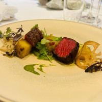 お肉料理は福岡のむなかた牛に！