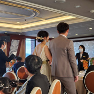 カラードレス後ろ姿の写真