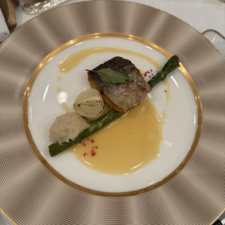 メインの魚料理です。