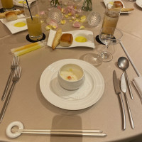 クラムチャウダーです。
オニオンスープと選べます。