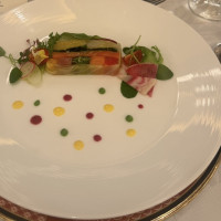 前菜です。彩豊かでとても可愛らしく美味しかったです。