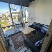 午前中に挙式する場合は3階のカフェが親族控え室に。