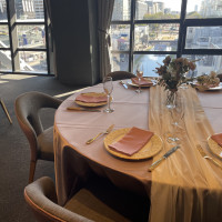 この日はピンクのテーブルクロスがセットされていました