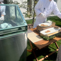 餃子ビュッフェ、横で焼いてくれました