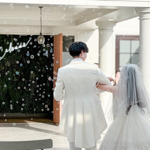 退場の際のシャボン玉を飛ばしていただける演出素敵でした|724078さんのウエディングパルコ アルジェントの写真(2551630)