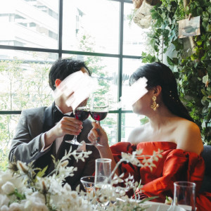 窓の外には緑が見えます|724257さんのJAM ORCHESTRA（ジャムオーケストラ）の写真(2439953)