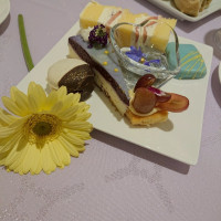 フラワーサービスでガーベラを配りました。
