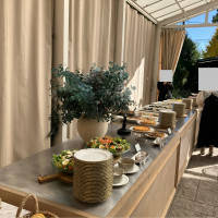 ガーデン、料理ビュッフェ