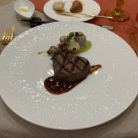 メインの肉料理