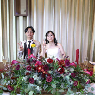 節約した装花はしっかりボリュームがあり、色使いが素敵でした