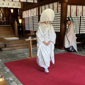 白無垢と綿帽子の花嫁衣装|725532さんの長野縣護國神社の写真(2291390)