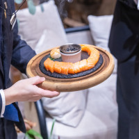サーモンの燻製演出