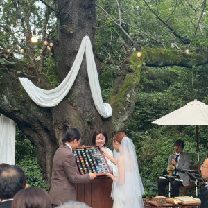 ガーデン挙式会場です
M字の布が可愛らしかったです|725826さんのラ・クラリエールの写真(2566867)