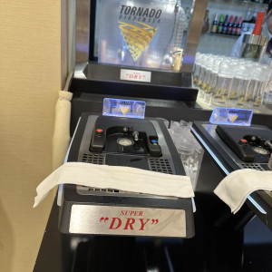 下から出てくるビール|725974さんのアルカンシエル luxe mariage 大阪（アルカンシエルグループ）の写真(2567534)