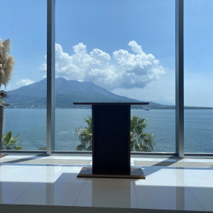 挙式会場から見える桜島1|726031さんのTHE BAYSUITE SAKURAJIMA TERRACE（ザベイスイートサクラジマテラス）の写真(2294450)