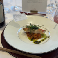 緑のソースが美味しかったです。
何味かわかりませんでした